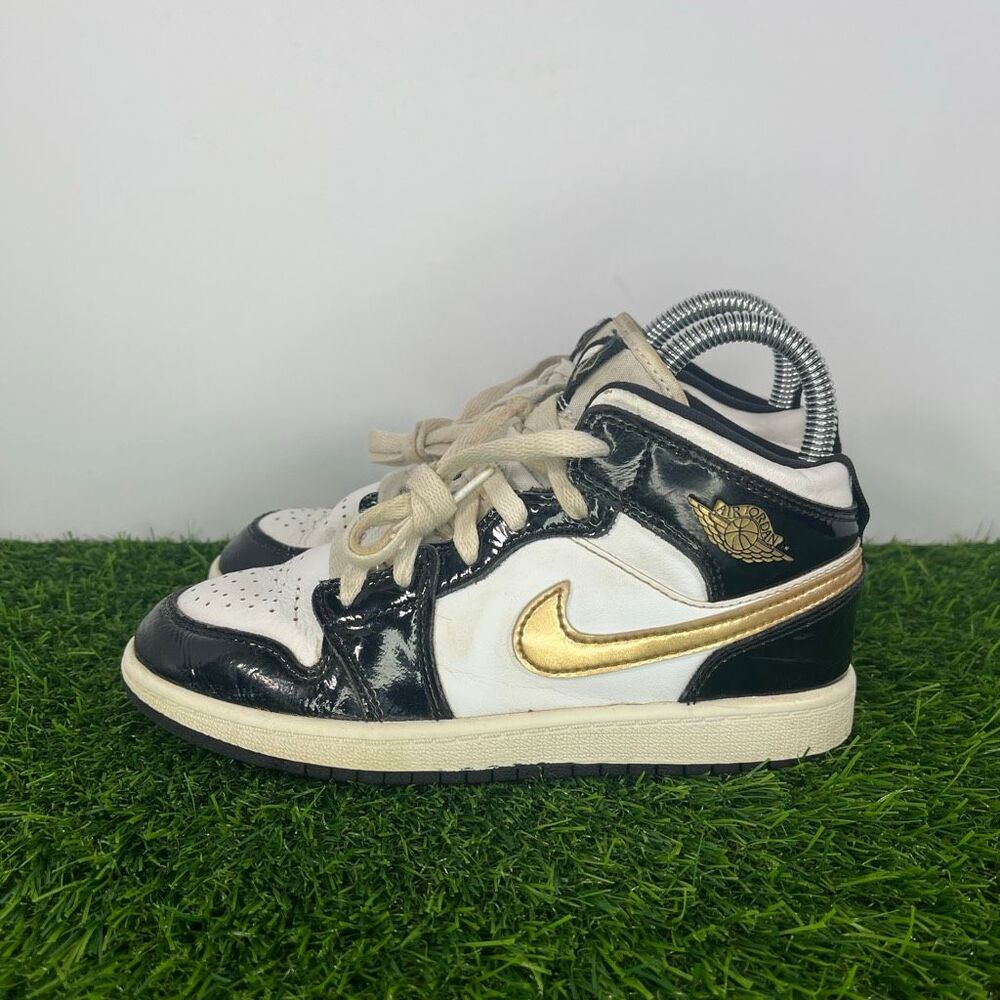Nike Air Jordan 1 Mid SE Metallic Gold Kid size 2Y